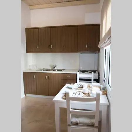 Traditional Cycladic Beauty Feriehus